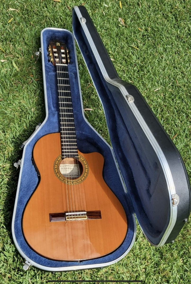 Guitarra Electroclásica Alhambra CTW 5P EST-E de segunda mano por 625 € en  Pontevedra | Guitarristas.info