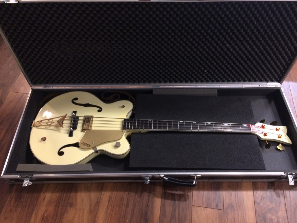 gretsch white falcon bass