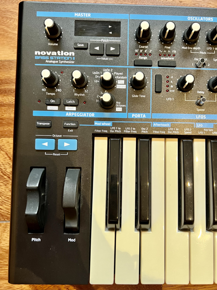 NOVATION BASS STATION 2 de segunda mano por 280 € en Madrid 