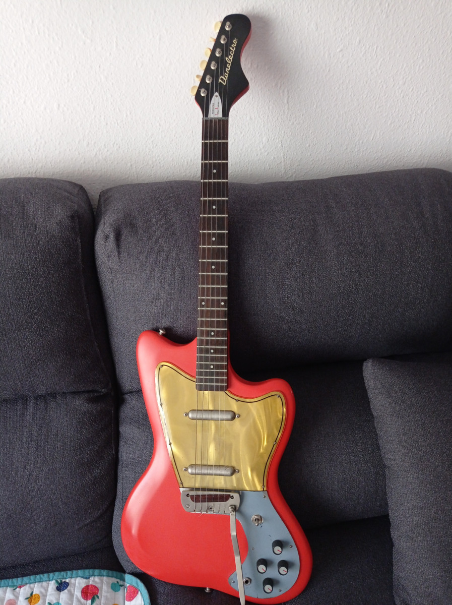 Danelectro Dead on 67 modelo descatalogado de segunda mano por 390 € en  Barcelona | Guitarristas.info