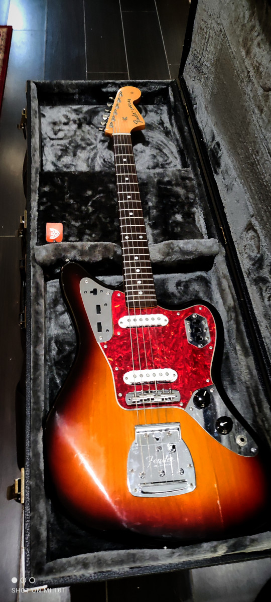 Fender Jaguar CIJ (Lollar+puente Mustang+estuche) de segunda mano por 1150  € en Valencia | Guitarristas.info