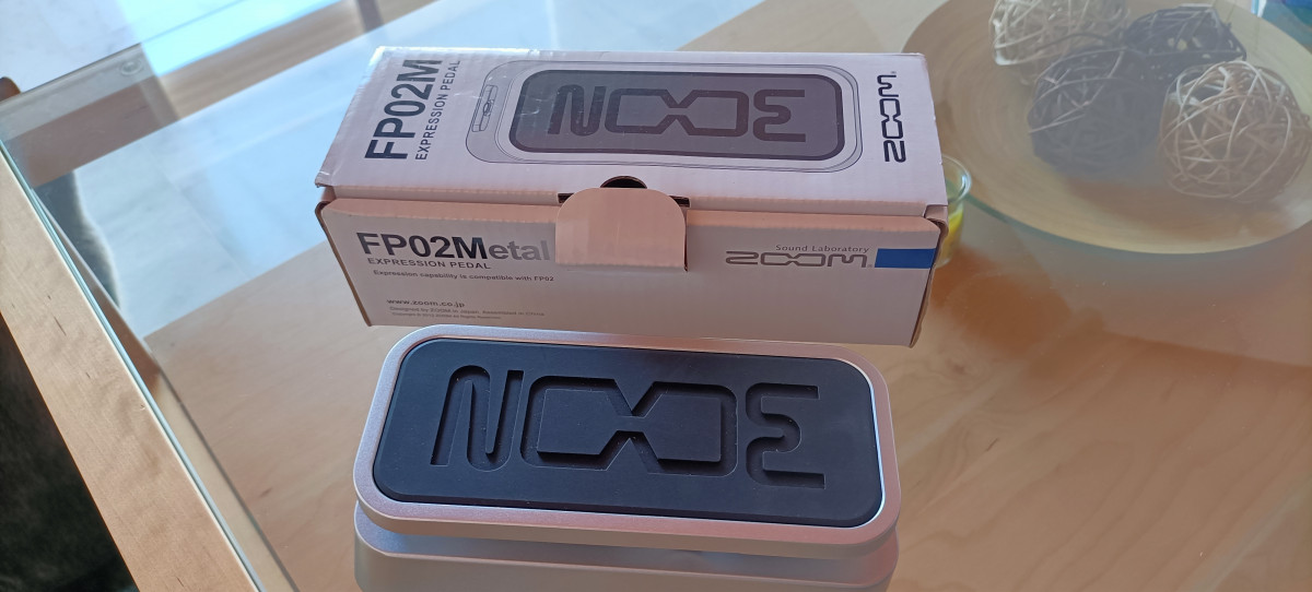 ZOOM A1X-FOUR | Pedalera multi efectos para instrumentos acústicos con pedal  de expresión | XproStore | Argentina