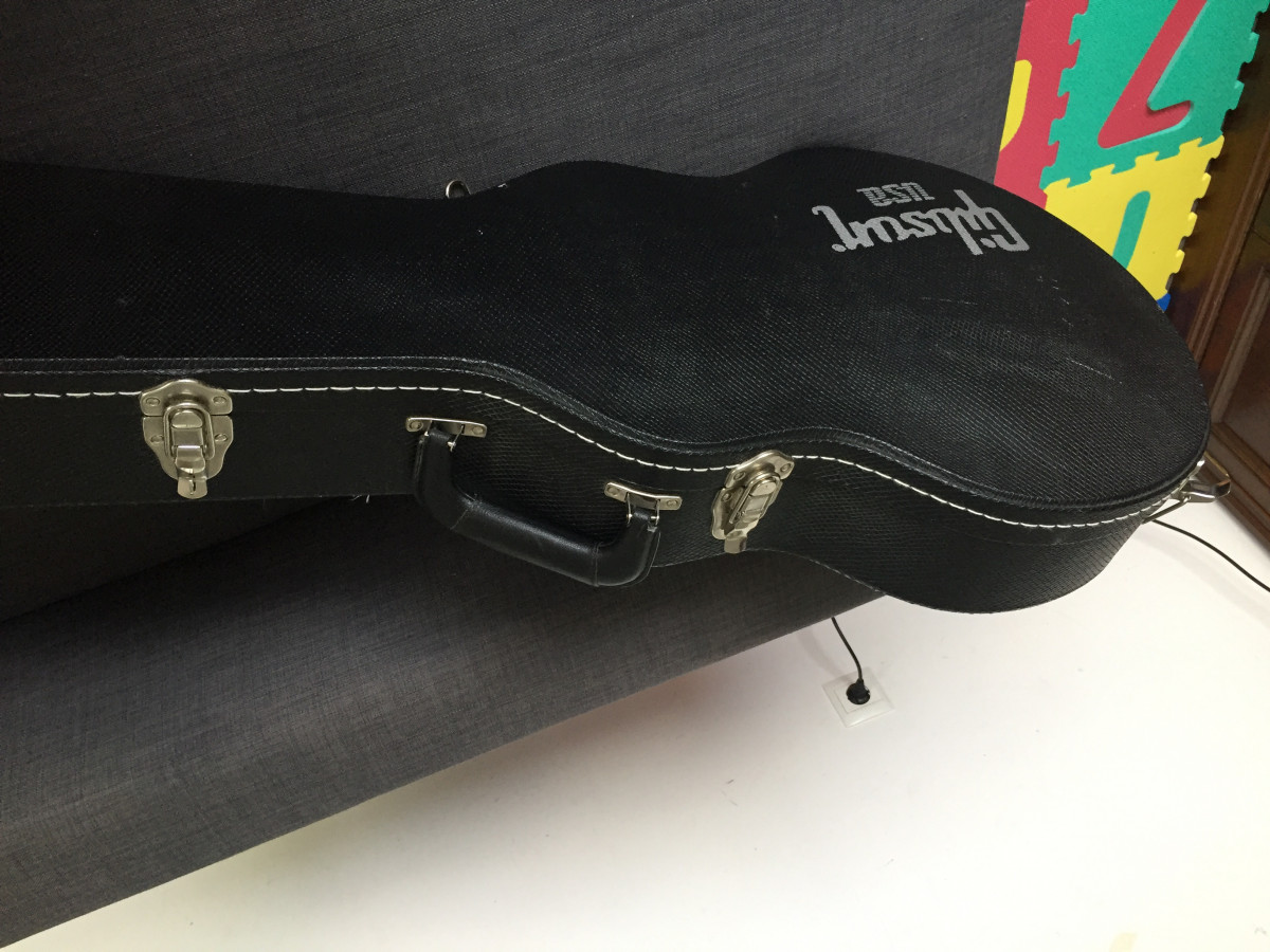 Estuche Gibson les Paul original de segunda mano por 120 € en