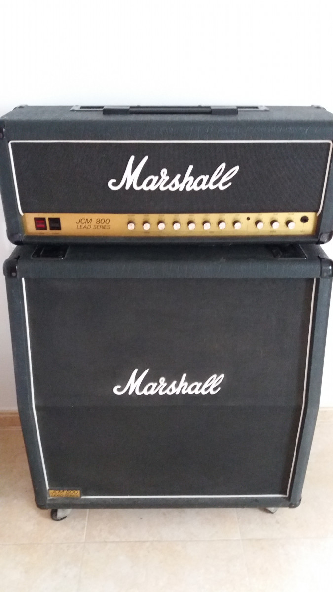Cabezal y pantalla Marshall jcm 800 split channel de segunda mano por 1000  € en Baleares | Guitarristas.info