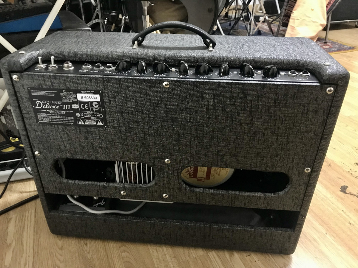 Cambio Fender Hot Rod Deluxe Benson en Madrid Guitarristas