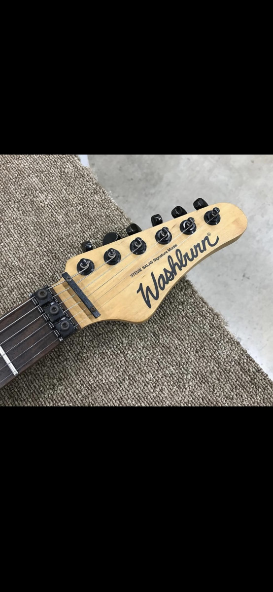 ワッシュバーンのスティーブサラスモデル