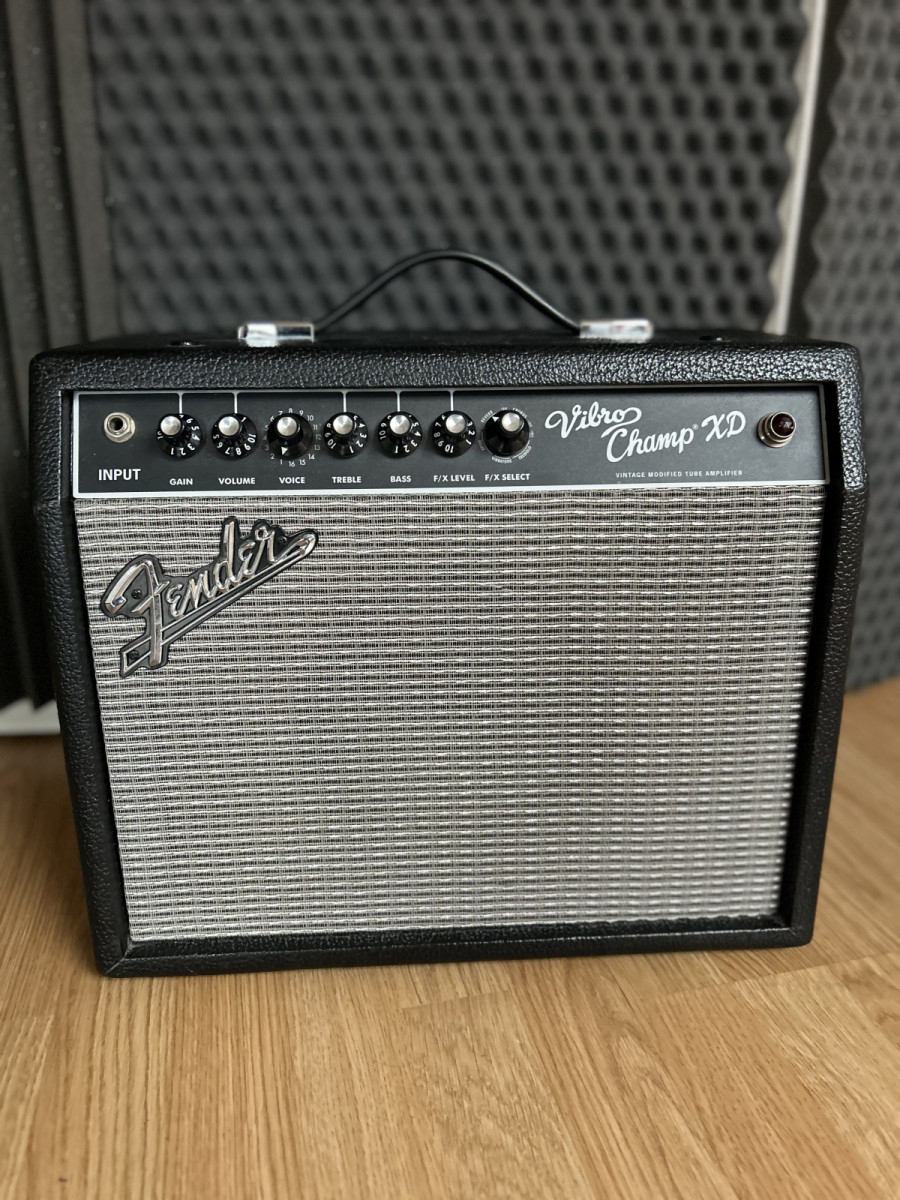 Fender Vibro Champ XD (5 Wats. Válvulas) de segunda mano por 179 