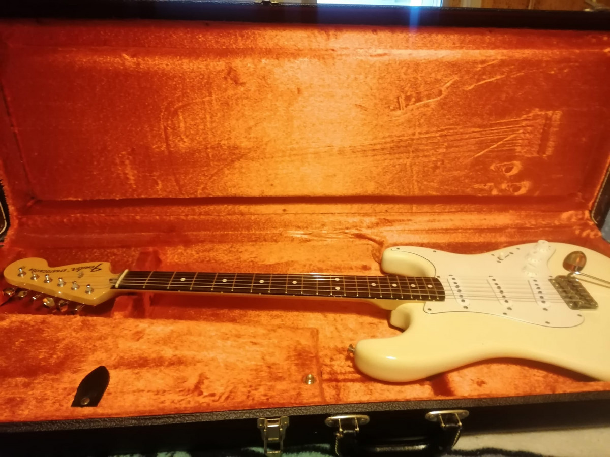 Se vende Fender Stratocaster Vintage 70`s de segunda mano por 1400 € en  Madrid | Guitarristas.info