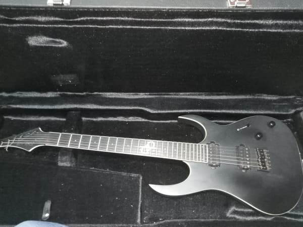SOLAR Guitars S2.6 black carbon matte de segunda mano por 440 € en Badajoz  | Guitarristas.info