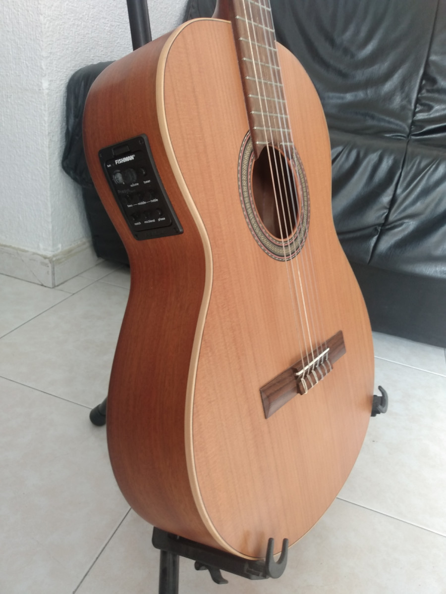 GUITARRA ALHAMBRA z nature amplificada de segunda mano por 300 € en Madrid  | Hispasonic